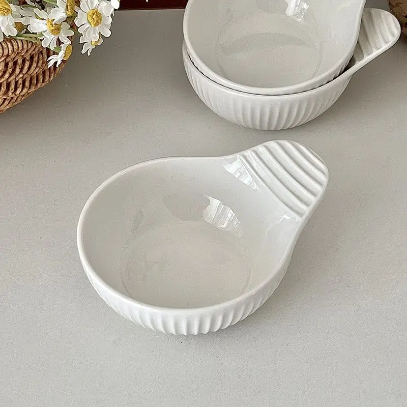 Japanese snack dish with handle pickled vegetable dish sauce small bowl hot pot dipping dish ceramic vinegar dish
Japanese snack dish with handle pickled vegetable dish sauce small bowl hot pot dipping dish ceramic vinegar dish