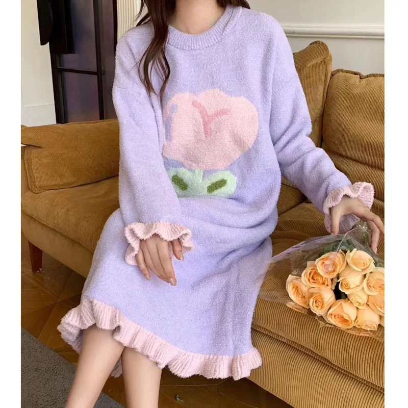 Female Sleepers Long-sleeved Mid-length Fleece Skirt with Half Hem Soft Woolen Loungewear Tulip Flower Thermal Nightdress
Female Sleepers Long-sleeved Mid-length Fleece Skirt with Half Hem Soft Woolen Loungewear Tulip Flower Thermal Nightdress