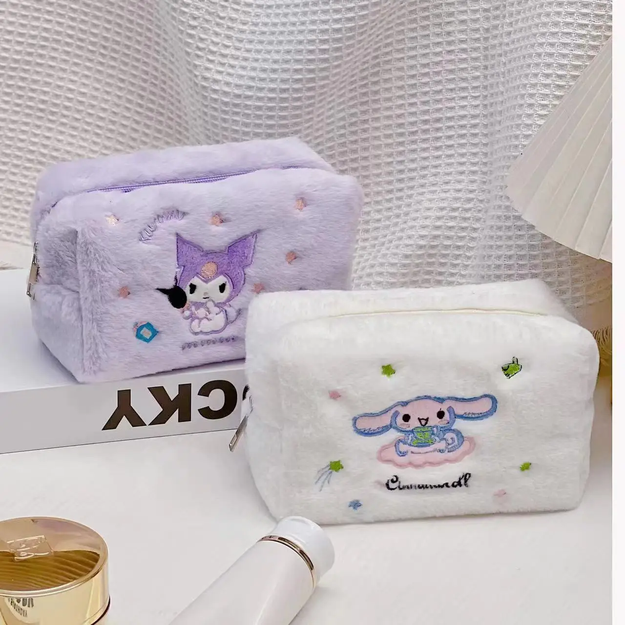 Miniso Sanrio Cute Cinnamoroll Kuromi Large Capacity Plush Pencil Bag Japanese Cartoon Embroidery Cosmetic Bag Makeup Case
Miniso Sanrio Cute Cinnamoroll Kuromi Large Capacity Plush Pencil Bag Japanese Cartoon Embroidery Cosmetic Bag Makeup Case