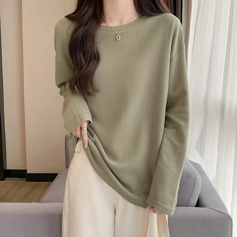 Spring Matcha Green Long-sleeve Loose T-shirt For Women Casual Round Neck Solid Color Midi-length Tees Tops Female Clothing
Spring Matcha Green Long-sleeve Loose T-shirt For Women Casual Round Neck Solid Color Midi-length Tees Tops Female Clothing
