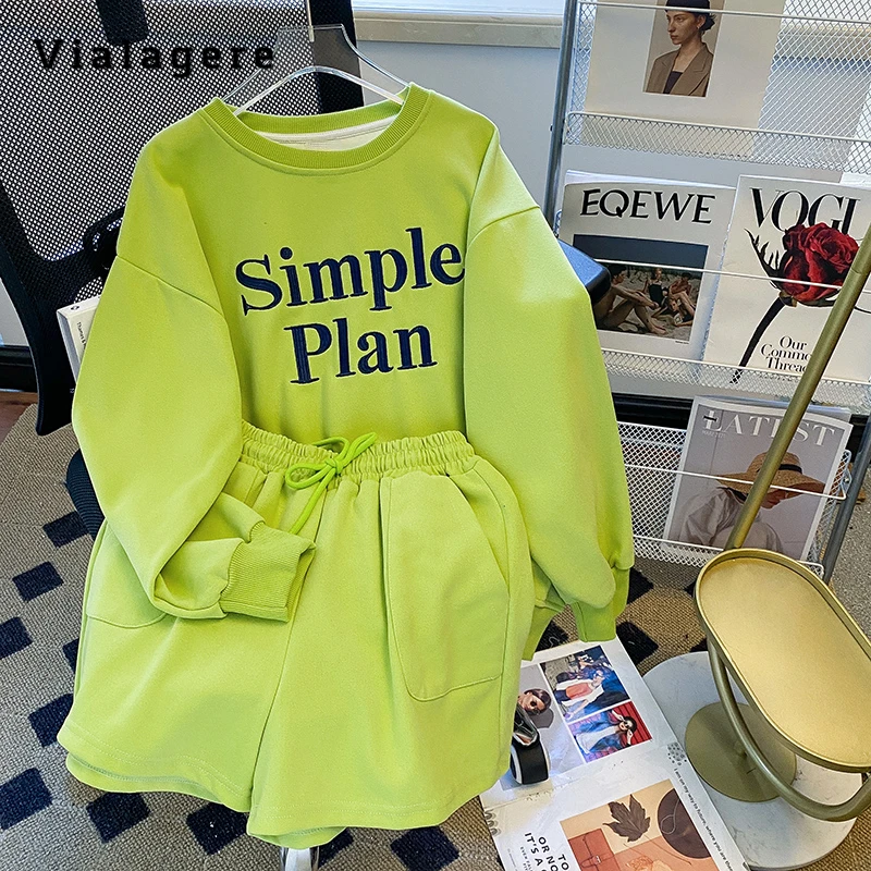 2023 Autumn Casual Green Letter Print Two-piece Set Women Long Sleeve O-neck Top + Elastic Waist Shorts Y2K Sports Shorts Set
2023 Autumn Casual Green Letter Print Two-piece Set Women Long Sleeve O-neck Top + Elastic Waist Shorts Y2K Sports Shorts Set