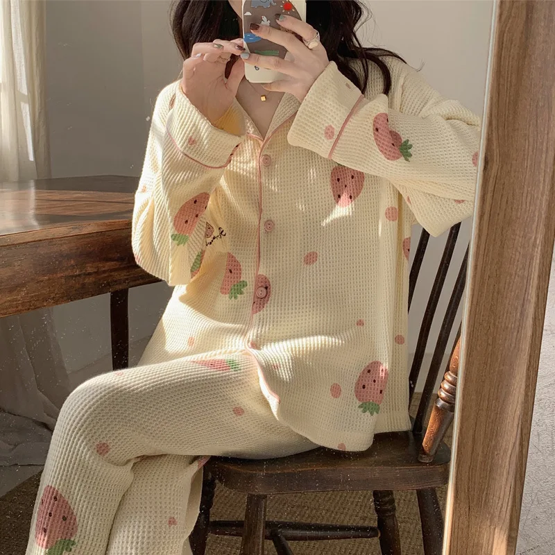 Waffle Pajamas Suit Women Autumn Winter Cute Strawberry Youth Cotton Home Sleepwear Kawaii 2 Piece Set Long Sleeve Casual
Waffle Pajamas Suit Women Autumn Winter Cute Strawberry Youth Cotton Home Sleepwear Kawaii 2 Piece Set Long Sleeve Casual