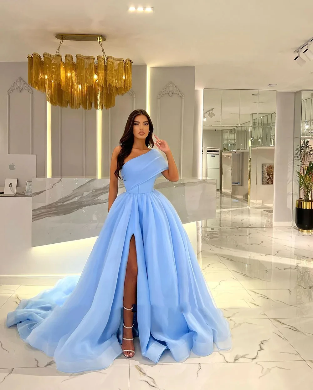 Dubai Saudi Arabia Evening Dresses 2024 New Elegant Chiffon Party Prom Gowns One Shoulder Side Split Customed Vestidos De Fiesta
Dubai Saudi Arabia Evening Dresses 2024 New Elegant Chiffon Party Prom Gowns One Shoulder Side Split Customed Vestidos De Fiesta