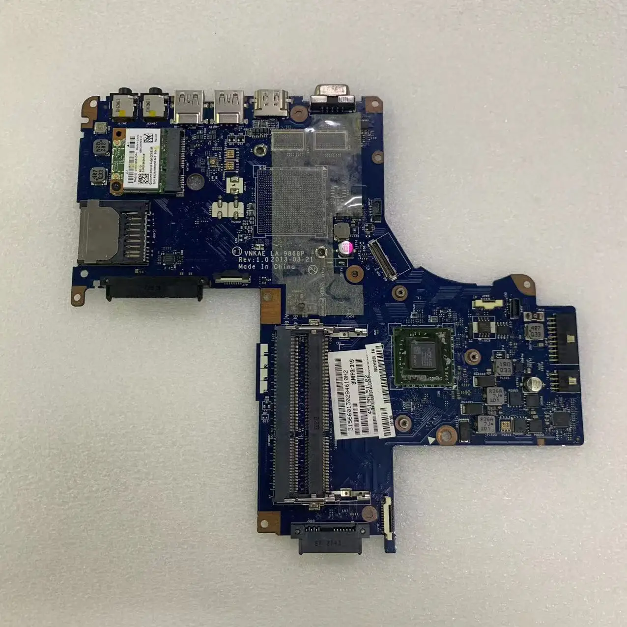 Материнская плата для ноутбука TOSHIBA Satellite S40DT-A материнская плата K000141350 Vnkae A4-5000 
Материнская плата для ноутбука TOSHIBA Satellite S40DT-A материнская плата K000141350 Vnkae A4-5000