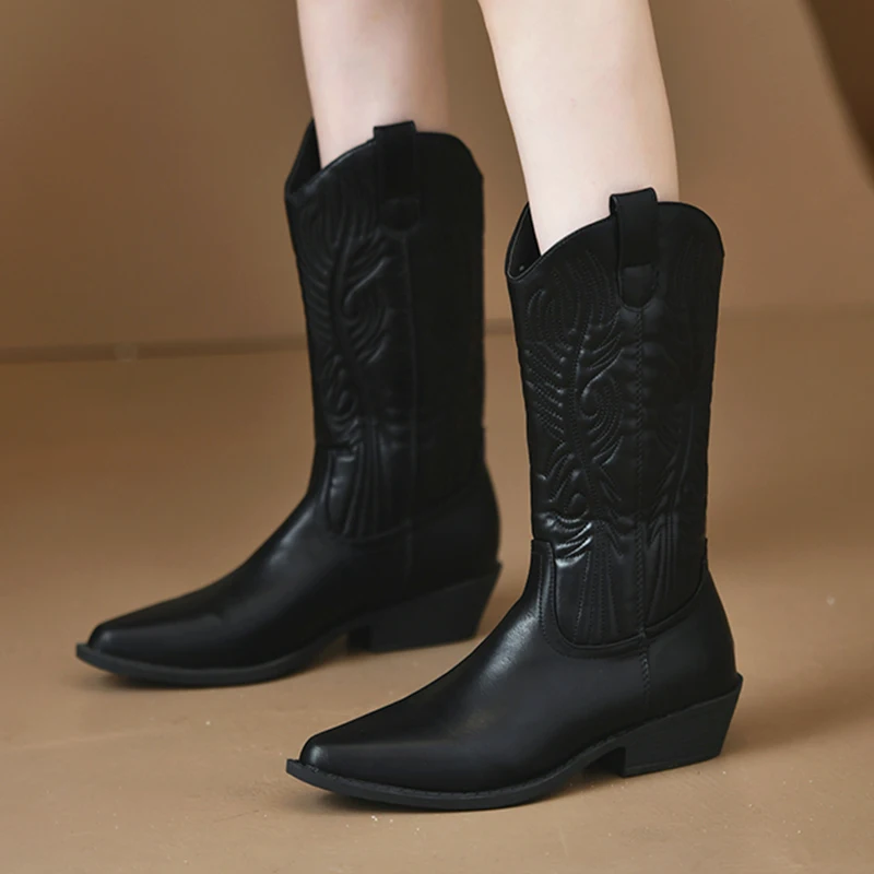 

Женские ковбойские ботинки с вышивкой, черные ботинки до середины икры с острым носком, без застежки, из искусственной кожи, на толстом каблуке, осень 2023