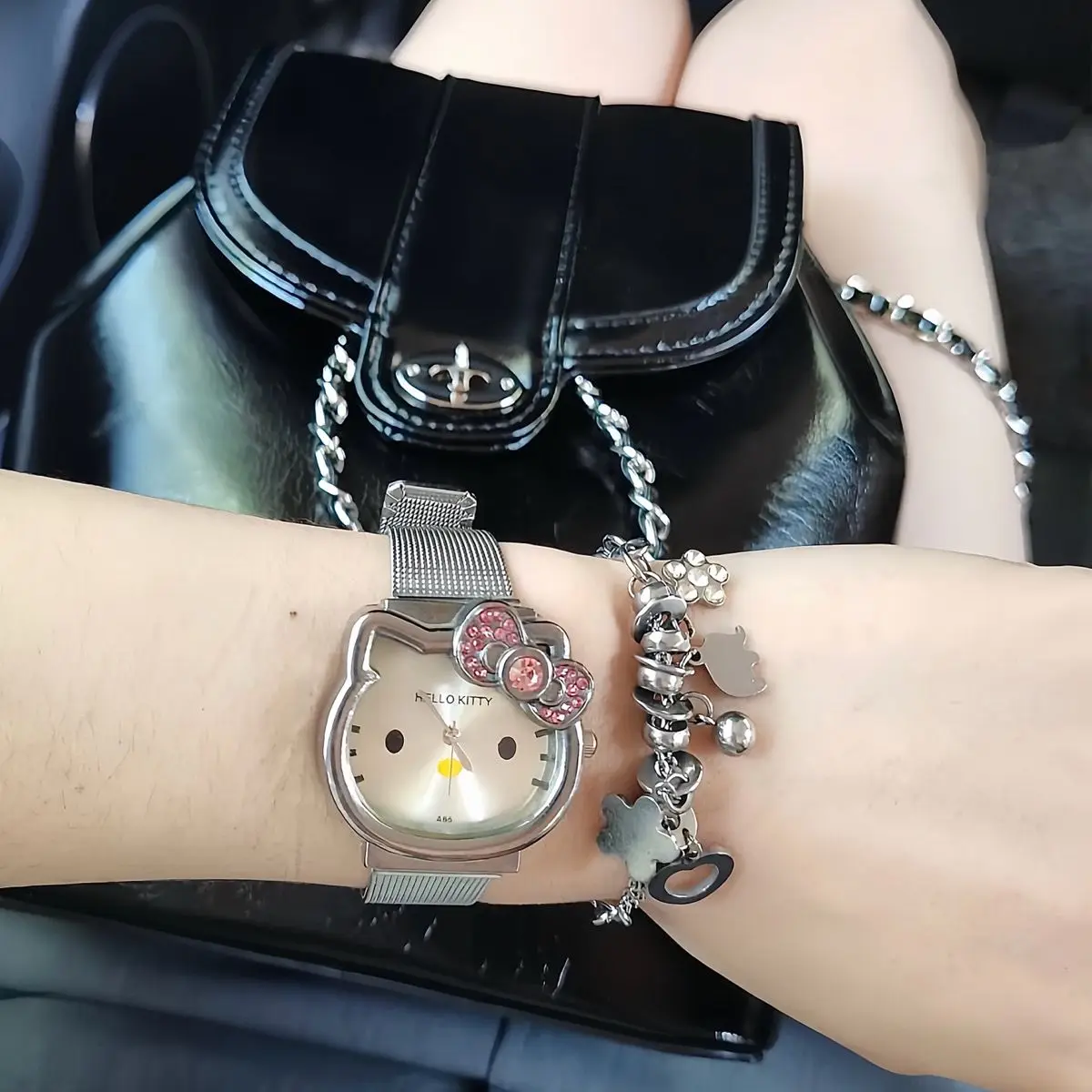 Sanrio Hello Kitty Watch Cute Cartoon Brick Paved Quartz Metal Mesh Ornamental Watch with Magnetic Buckle Girls Gift
Sanrio Hello Kitty Watch Cute Cartoon Brick Paved Quartz Metal Mesh Ornamental Watch with Magnetic Buckle Girls Gift
