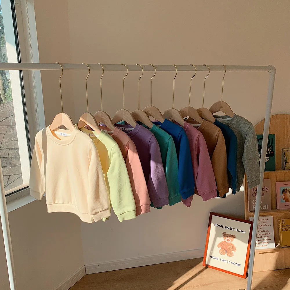 Autumn 2023 Children's Solid Color Round Neck Sweatshirt Candy Color Children's Long Sleeve Outer Wear Pullover Top
Autumn 2023 Children's Solid Color Round Neck Sweatshirt Candy Color Children's Long Sleeve Outer Wear Pullover Top
