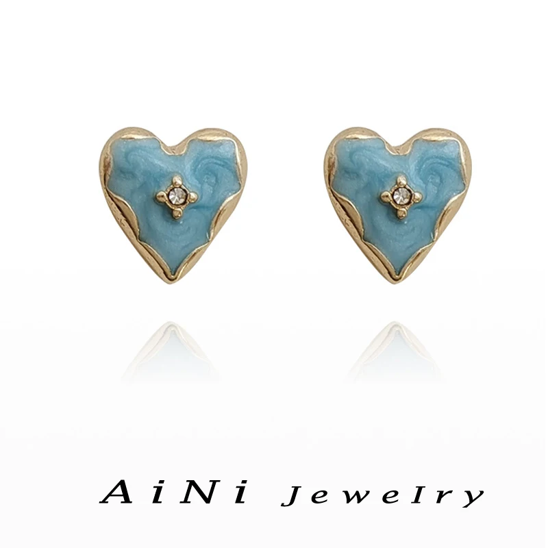 Modern Jewelry 925 Silver Needle 2023 Trend New Blue Color Enamle Heart Earrings For Women Wedding Gifts Sweet Design Wholesale
Modern Jewelry 925 Silver Needle 2023 Trend New Blue Color Enamle Heart Earrings For Women Wedding Gifts Sweet Design Wholesale