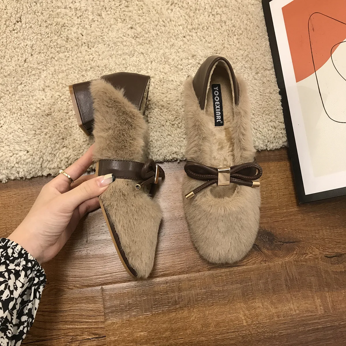 Woolly Shoes Female 2023 Autumn and Winter New Add Velvet Outside To Wear Bean Shoes Fairy Wind Coarse Heel Shoes
Woolly Shoes Female 2023 Autumn and Winter New Add Velvet Outside To Wear Bean Shoes Fairy Wind Coarse Heel Shoes