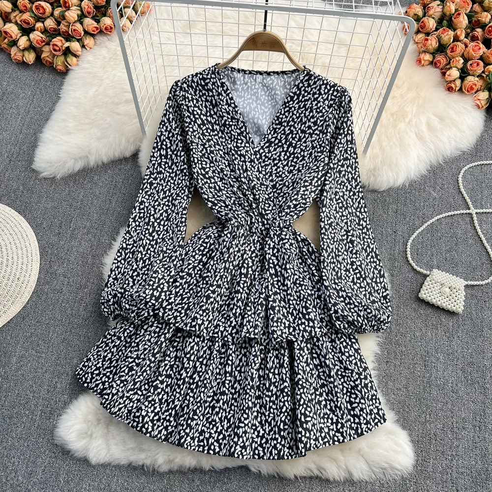 2022 Spring New Korean Long Sleeve Floral Dress Medium Long V-neck Waist Slim A-shaped Cake Dress
2022 Spring New Korean Long Sleeve Floral Dress Medium Long V-neck Waist Slim A-shaped Cake Dress