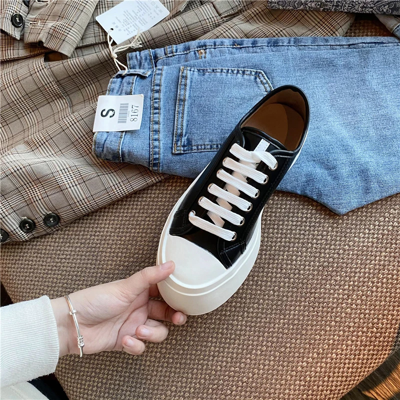 Women New Thick-soled College Style Casual Loafers Genuine Leather Fashion Shoes Comfortable Platform For Girls
Women New Thick-soled College Style Casual Loafers Genuine Leather Fashion Shoes Comfortable Platform For Girls