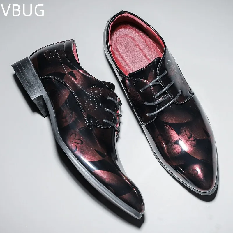 Men's Pointed Leather Shoes Patent Leather Nightclub Trendy Shoes Oversized Business Casual Shoes Light Fashion and Comfortable
Men's Pointed Leather Shoes Patent Leather Nightclub Trendy Shoes Oversized Business Casual Shoes Light Fashion and Comfortable
