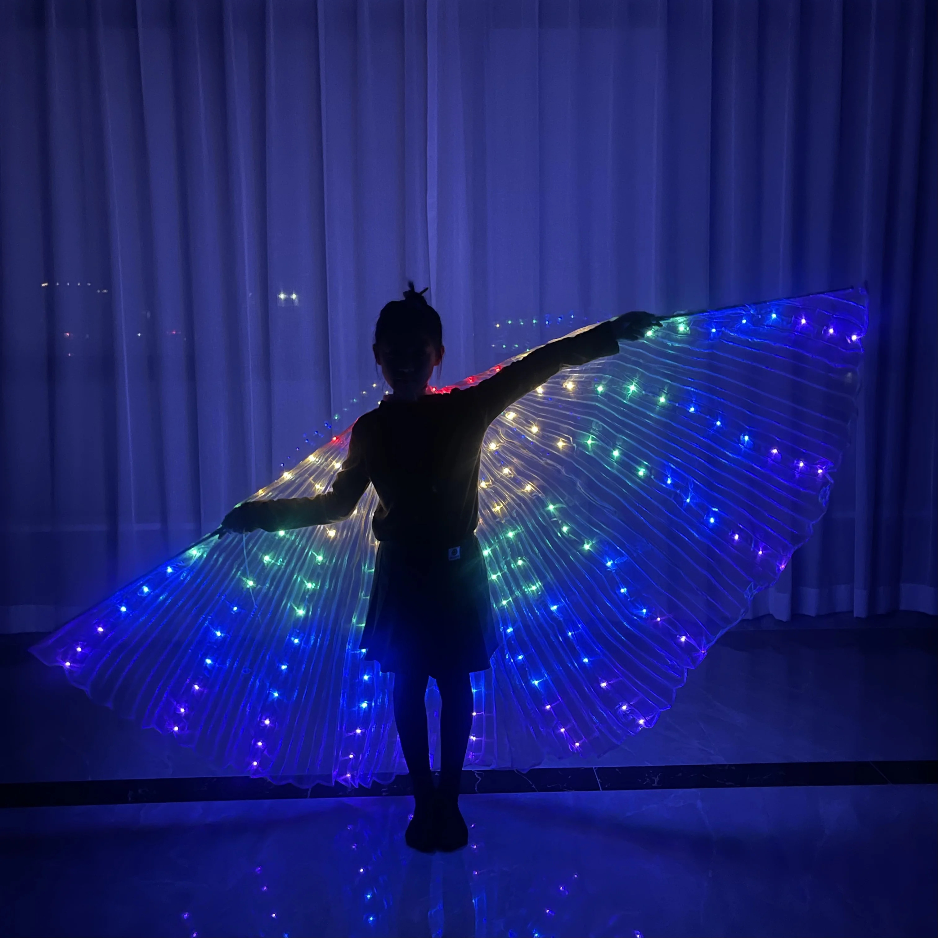 

Children LED Lights Belly Dance Isis Wings Belly Dance Costumes Glow Dance Wings with Sticks Butterfly Halloween Fairy Wings