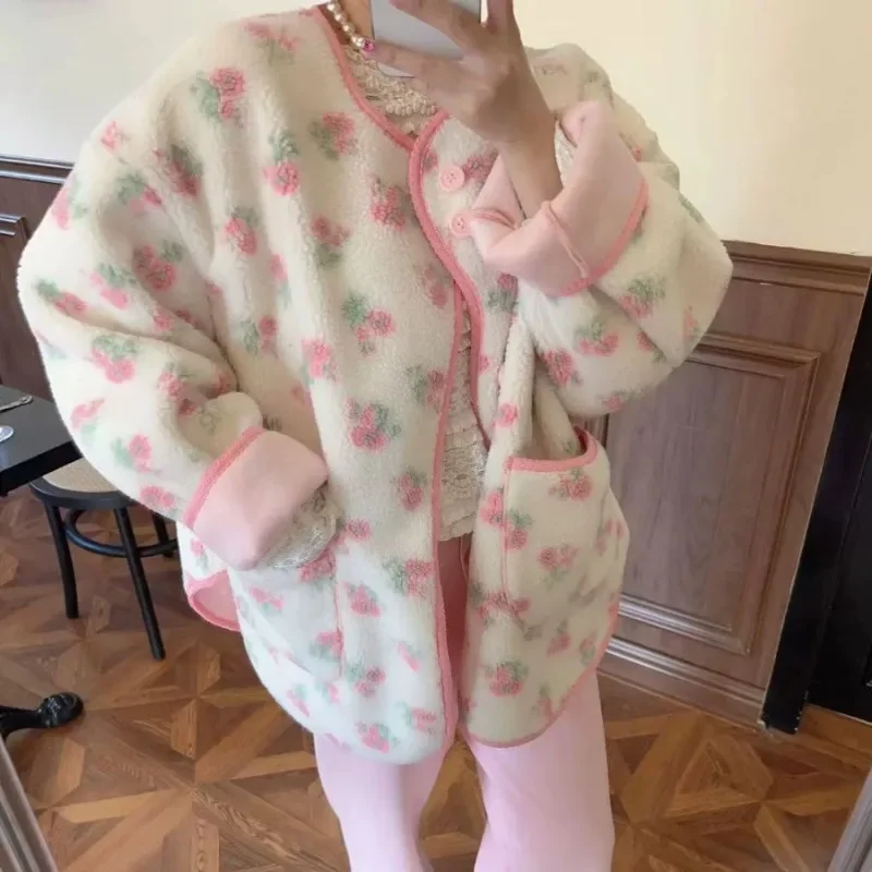 Корейская осенне-зимняя женская парка с цветочным принтом, милая верхняя одежда, пальто, женские толстые теплые свободные повседневные куртки y2k Kawaii Lolita 
Корейская осенне-зимняя женская парка с цветочным принтом, милая верхняя одежда, пальто, женские толстые теплые свободные повседневные куртки y2k Kawaii Lolita