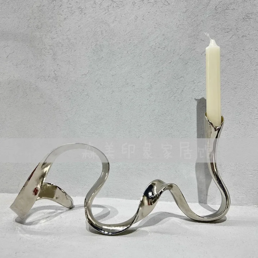 Metal Candle Holder Unique Decor Table Iron European Candle Holder Stand Party Romantic U Shape Nordic Candelabros Home Decor
Metal Candle Holder Unique Decor Table Iron European Candle Holder Stand Party Romantic U Shape Nordic Candelabros Home Decor