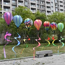 

Hot Air Balloon Wind Spinner Rainbow Kinetic Hanging Wind Twister Decoration for Family Home Front Yard Garden Outdoor Windmill