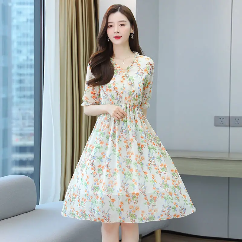 Elegant V-Neck Printed Folds Ruffles Chiffon Floral Dress Women's Clothing 2024 Summer New Loose Butterfly Sleeve Midi Dress
Elegant V-Neck Printed Folds Ruffles Chiffon Floral Dress Women's Clothing 2024 Summer New Loose Butterfly Sleeve Midi Dress