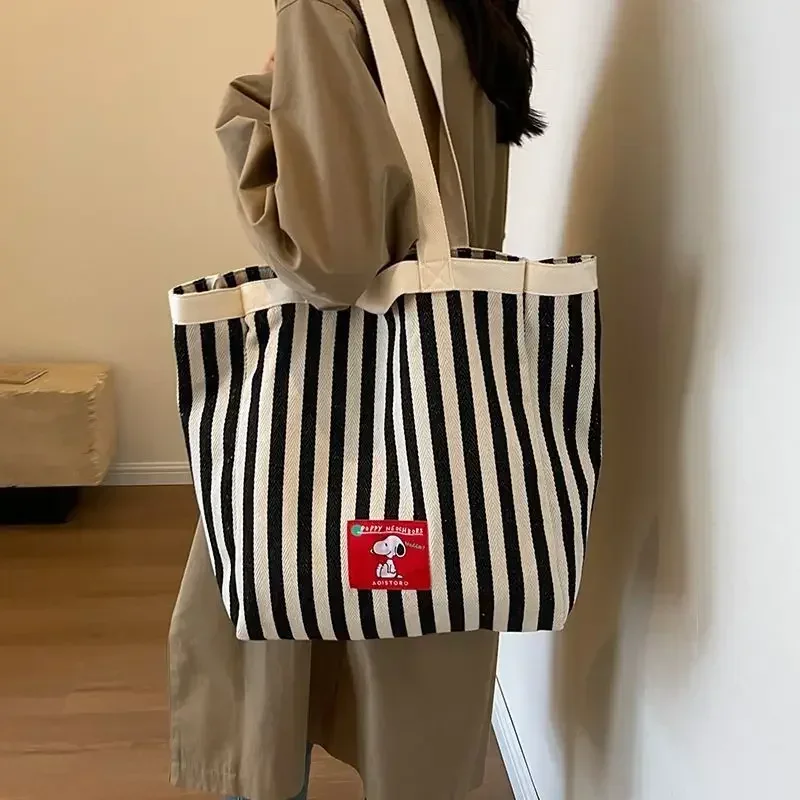 Snoopy Japanese Style Students Canvas Bag Autumn Winter New Trendy Large Capacity Crossbody Shoulder Bag All-Match Tote Bag
Snoopy Japanese Style Students Canvas Bag Autumn Winter New Trendy Large Capacity Crossbody Shoulder Bag All-Match Tote Bag