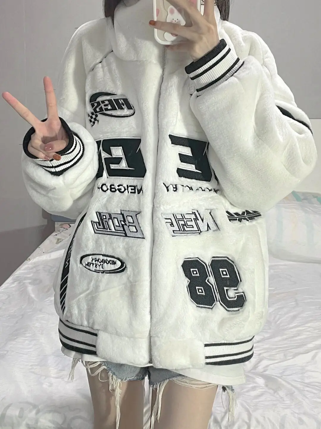 Женская куртка из овечьей шерсти с принтом, свободная зимняя куртка из хлопка, Y2K
Женская куртка из овечьей шерсти с принтом, свободная зимняя куртка из хлопка, Y2K