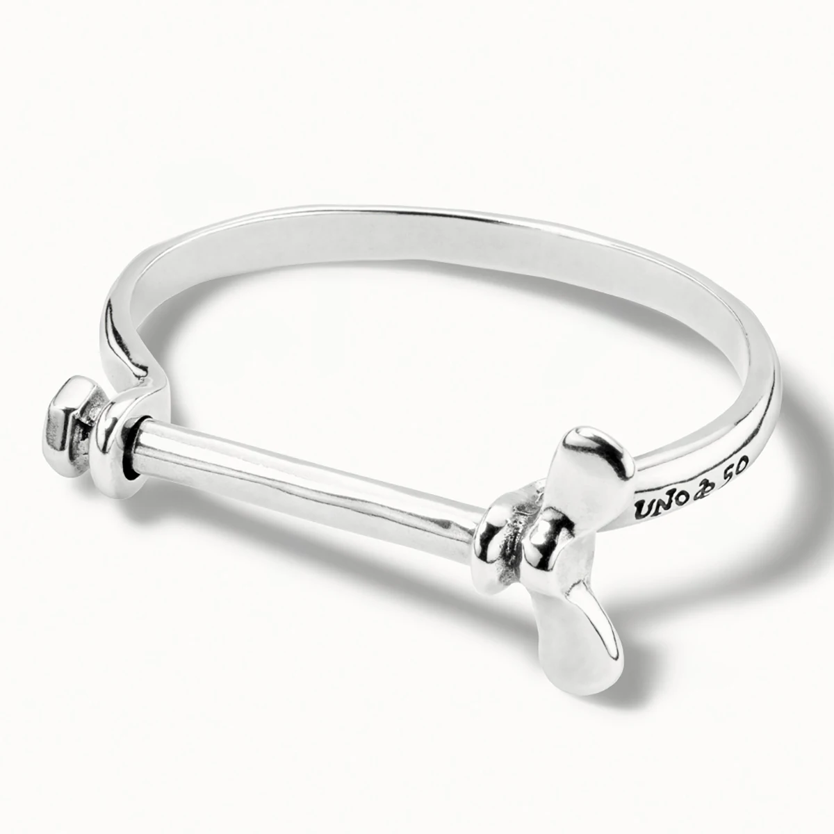 2024 Original New Product Spain UNOde50 Jewelry Retro Simple Silver Screw Bracelet Romantic Valentine's Day Gift for Girlfriend
2024 Original New Product Spain UNOde50 Jewelry Retro Simple Silver Screw Bracelet Romantic Valentine's Day Gift for Girlfriend