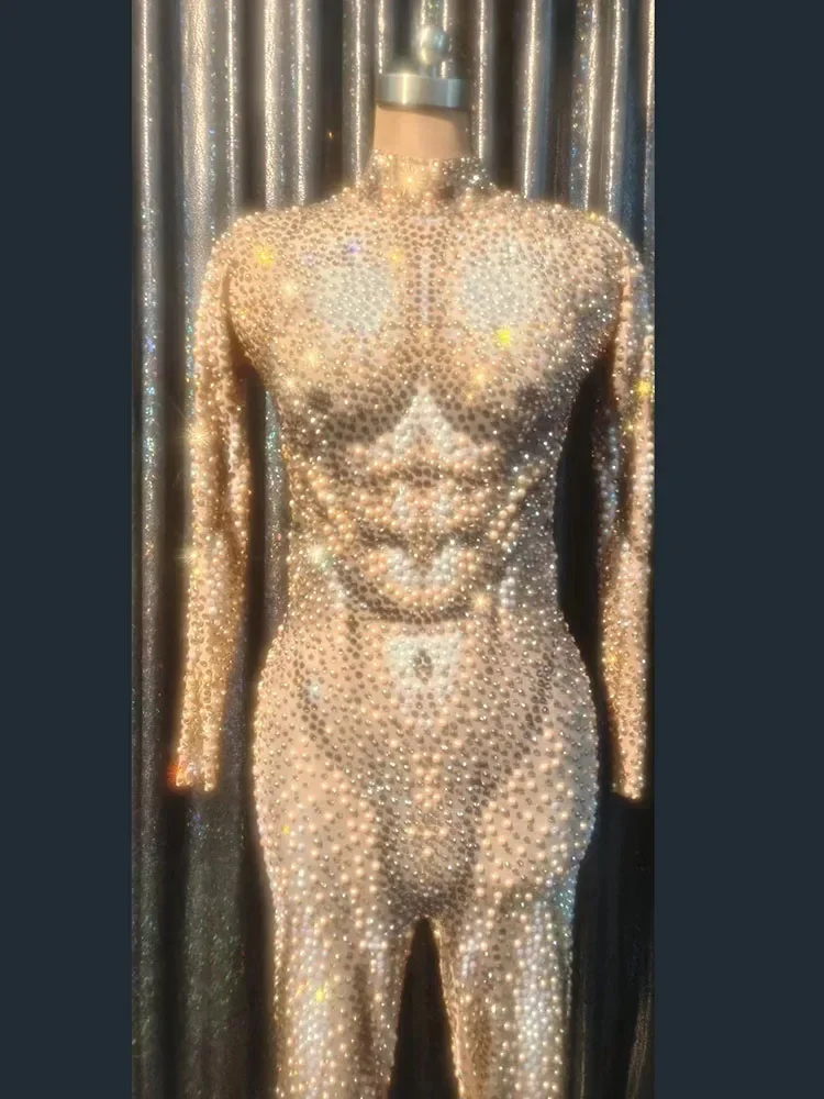 Stage Celebrate Costume Outfit pearls Deguisement Nude Gogo Pole Dance Rave Flesh Color Leotard men Sexy Rhinstone Jumpsuit
Stage Celebrate Costume Outfit pearls Deguisement Nude Gogo Pole Dance Rave Flesh Color Leotard men Sexy Rhinstone Jumpsuit