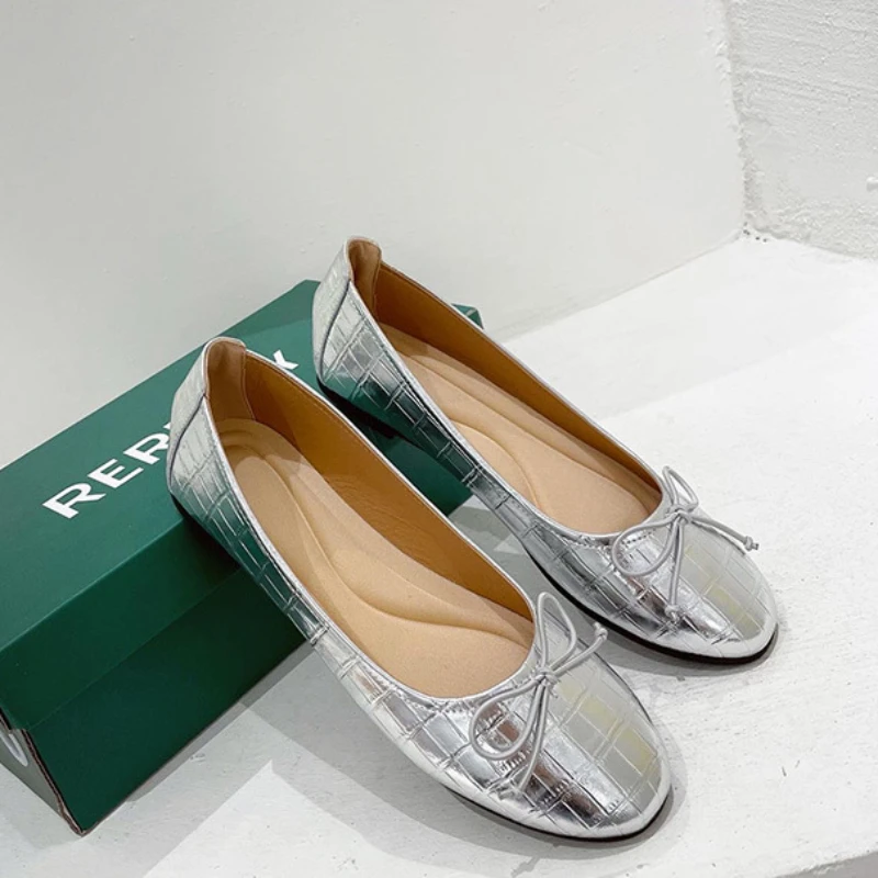 Ballet Flats Shoes Women Classic Designer Bowknot Round Toe Ballerina Ladies Spring Shoes Chaussure Femme Zapatos Plus Size 43
Ballet Flats Shoes Women Classic Designer Bowknot Round Toe Ballerina Ladies Spring Shoes Chaussure Femme Zapatos Plus Size 43