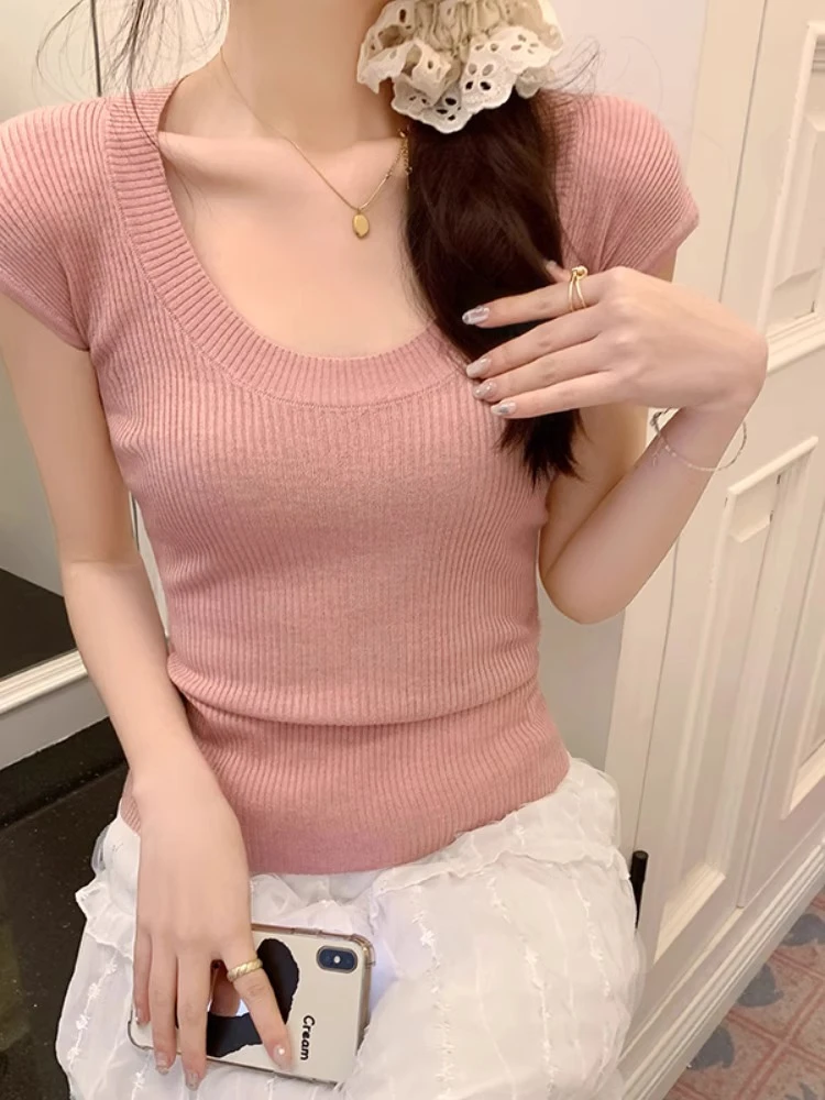 Pink u-neck Slim sweet short-sleeved knit shirt top female summer high street design niche solid colour simple t-shirt
Pink u-neck Slim sweet short-sleeved knit shirt top female summer high street design niche solid colour simple t-shirt
