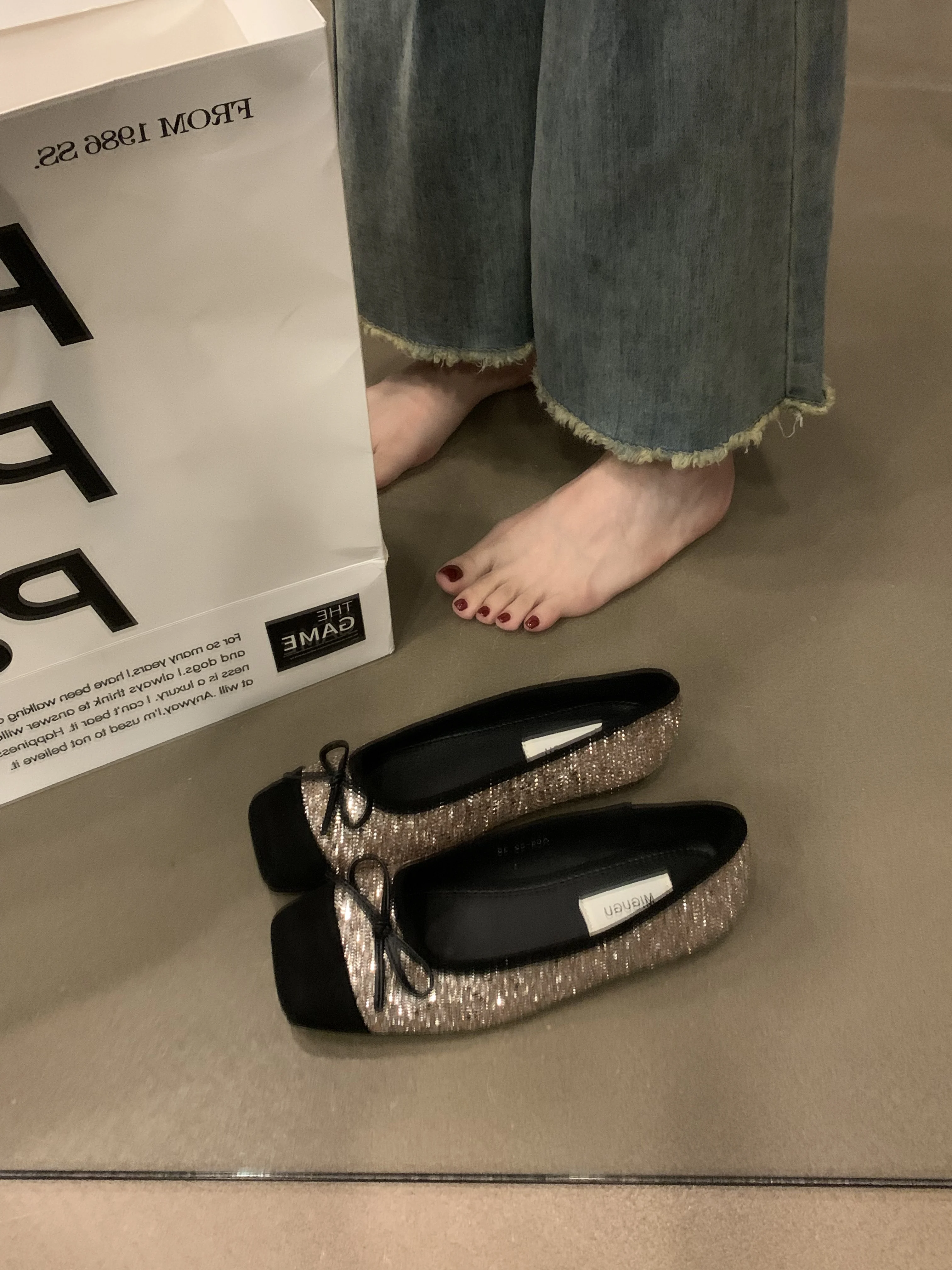 Повседневная женская обувь с бантом, женская обувь с квадратным носком и бабочкой, удобное новое платье, Мокасины с блестками, Летние Кружева 
Повседневная женская обувь с бантом, женская обувь с квадратным носком и бабочкой, удобное новое платье, Мокасины с блестками, Летние Кружева