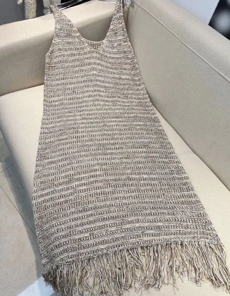 High Quality Patchwork Tassel Knitted Dress Casual Loose Sleeveless V Neck 2023 Summer New Fashion Dresses Women
High Quality Patchwork Tassel Knitted Dress Casual Loose Sleeveless V Neck 2023 Summer New Fashion Dresses Women