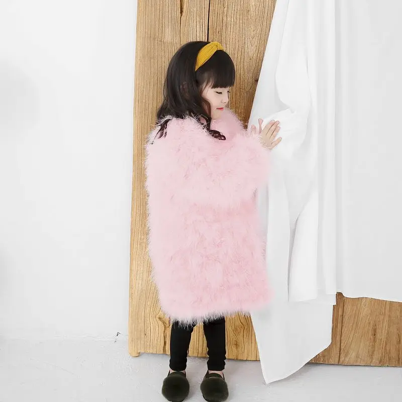 Winter New Kids Fur Coat For Children Ostrich Feather Fur Jacket Full Sleeves Thick Pluffy Long Fur OverCoat Kids Outerwear
Winter New Kids Fur Coat For Children Ostrich Feather Fur Jacket Full Sleeves Thick Pluffy Long Fur OverCoat Kids Outerwear