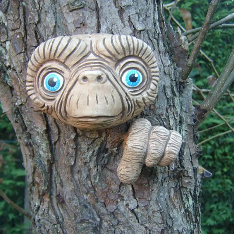 

Handcrafted Ornament Durable Garden Eye-catching Unique Resin Craft Unique Door Ornament Funny Statue Popular Whimsical Yard Art