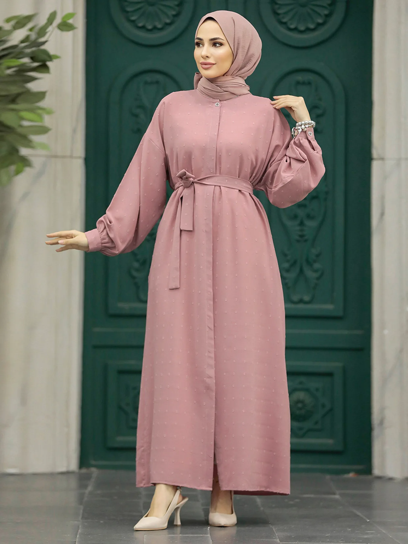 

Женское весеннее мусульманское платье, абайя, кафтан с отложным воротником и длинными рукавами, однотонная туника, халаты, богемные повседневные Элегантные исламские платья 2024