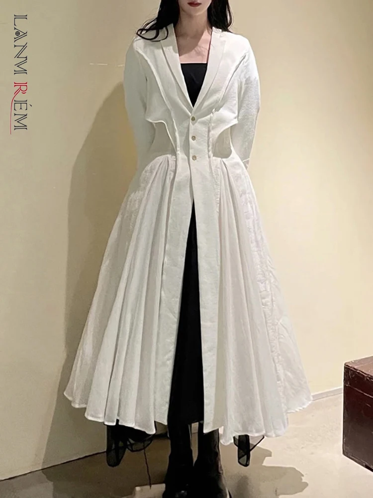

[LANMREM] Fashion Pleated Trench Coat Waist Cut Jacquard Linen Cotton Big Swing Single Breasted Jackets Women 2023 New Outwear