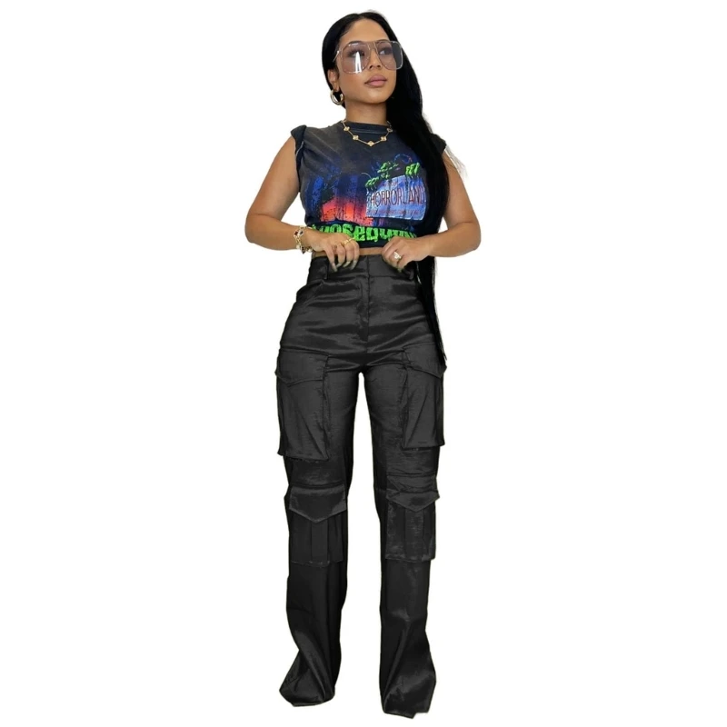 Модные женские брюки-карго с высокой талией. Универсальные и модные широкие брюки-карго с множеством карманов. 
Модные женские брюки-карго с высокой талией. Универсальные и модные широкие брюки-карго с множеством карманов.