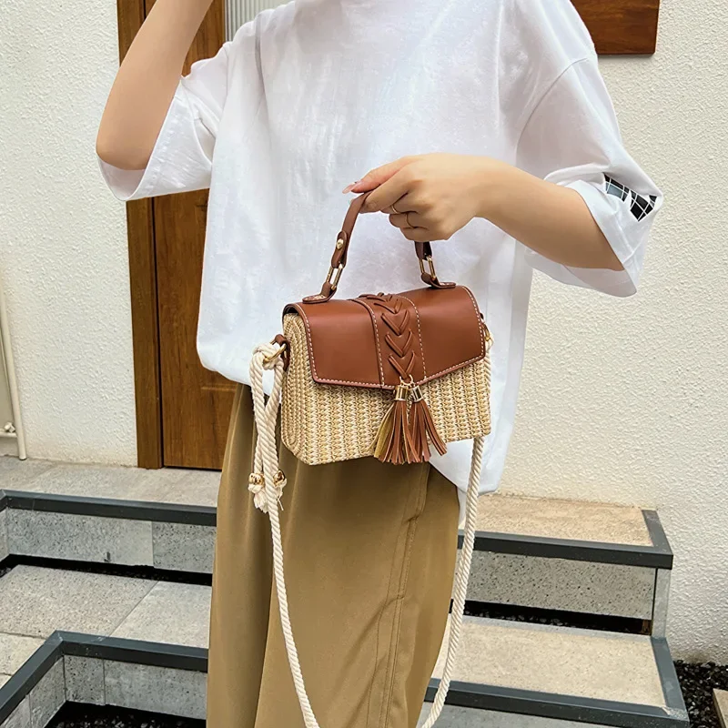 New Fashionable Straw Woven Rope Handheld Small Square Bag Fashionable Contrast Color Shoulder Bag Casual Crossbody Bag
New Fashionable Straw Woven Rope Handheld Small Square Bag Fashionable Contrast Color Shoulder Bag Casual Crossbody Bag