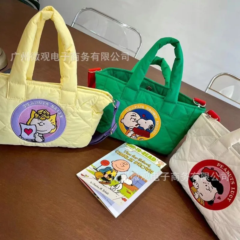 

MINISO Snoopy's New Cartoon Embroidery Print Cute Down Coat One Shoulder Cartoon Handheld Bag Cross Carrying Bag Festival Gift