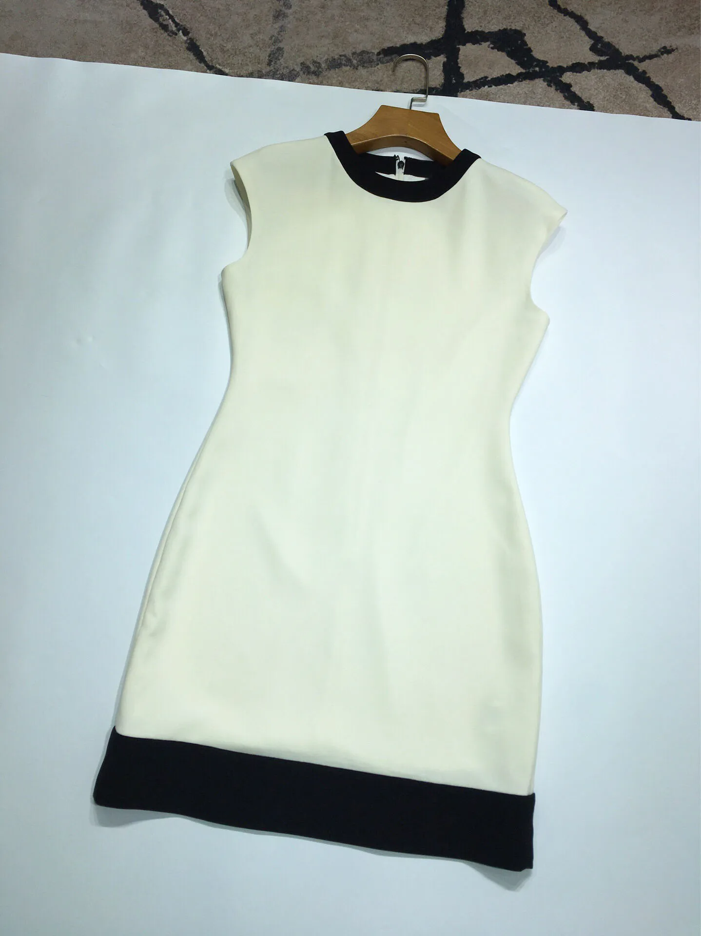 Contrasting color dress round neck sleeveless design casual fashion 2023 summer new hot
Contrasting color dress round neck sleeveless design casual fashion 2023 summer new hot