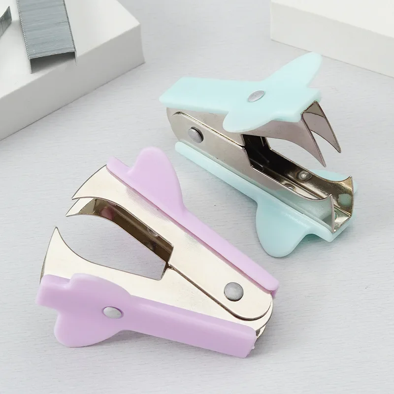 

1PC Mini Staple Remover Staples Office Supplies General Mini Stapler Removal Nail Out Extractor Puller Stationery Tools