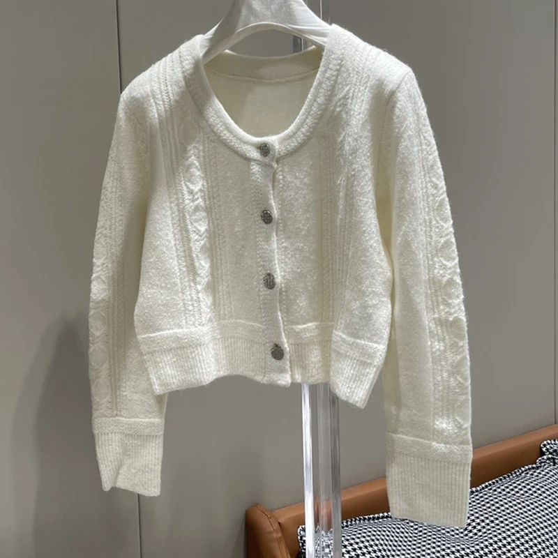 High Quality White Knitted Cardigans Y2K Women Single Breasted Round Neck Short Loose Sweaters 23Autumn New Solid Korean Clothes
High Quality White Knitted Cardigans Y2K Women Single Breasted Round Neck Short Loose Sweaters 23Autumn New Solid Korean Clothes