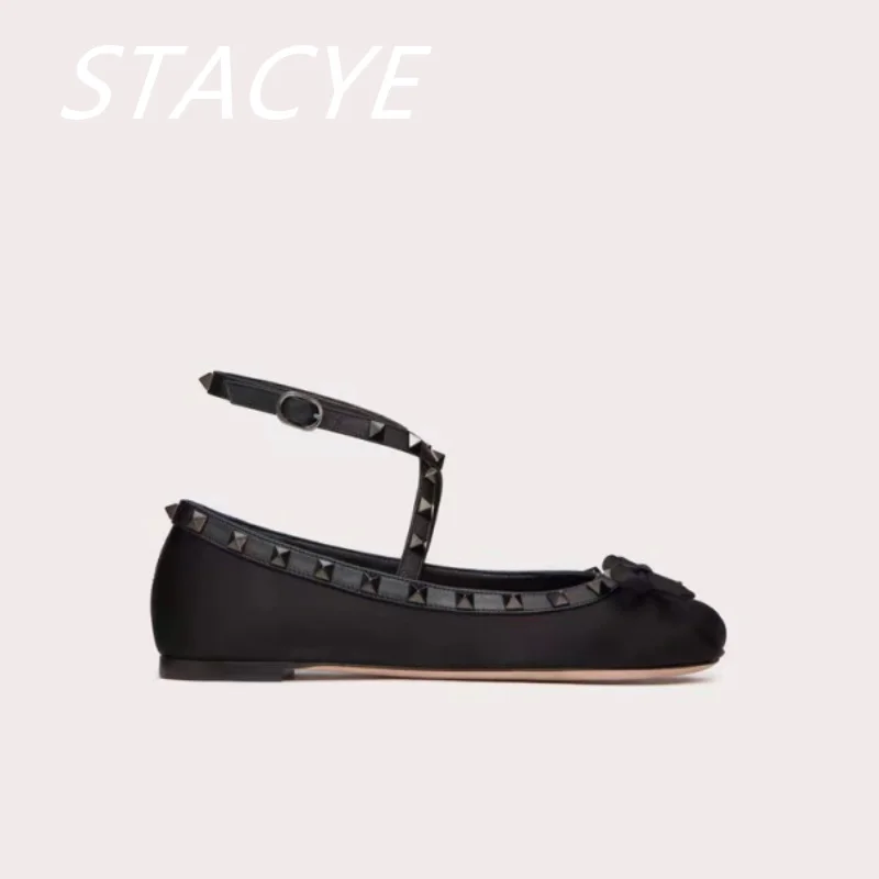 Luxury Designer Brand Genuine Leather Flats Women's Ankle Strap Slide-on Bow Rivet Satin Ballet Round Toe 2024 Brand New Casual
Luxury Designer Brand Genuine Leather Flats Women's Ankle Strap Slide-on Bow Rivet Satin Ballet Round Toe 2024 Brand New Casual