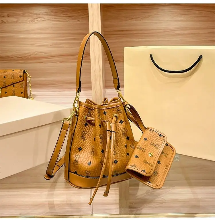 Роскошная брендовая модная маленькая сумка-тоут на шнурке с отличным ощущением, нишевая корзина для овощей, Детская сумка через плечо
Роскошная брендовая модная маленькая сумка-тоут на шнурке с отличным ощущением, нишевая корзина для овощей, Детская сумка через плечо