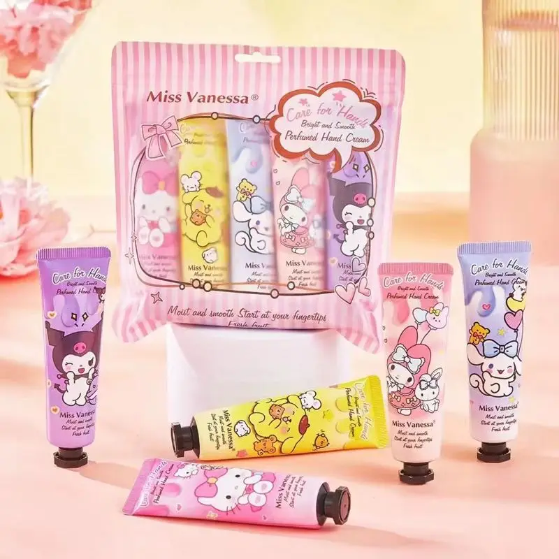Новый увлажняющий крем для рук Hello Kitty в стиле аниме на осень и зиму, изысканные модные портативные аксессуары, дизайнерский подарок для девушки
Новый увлажняющий крем для рук Hello Kitty в стиле аниме на осень и зиму, изысканные модные портативные аксессуары, дизайнерский подарок для девушки