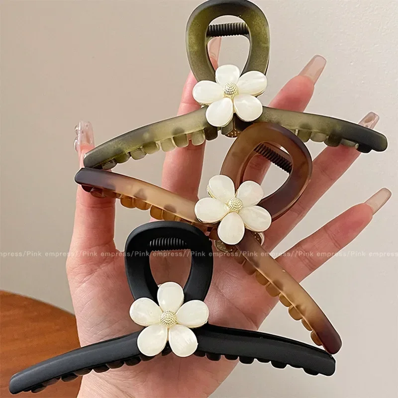Korean Women's Fashionable and Minimalist Flower Hair Clip Accessories Summer New Girl Resin Exquisite Coiled Hair Shark Clip
Korean Women's Fashionable and Minimalist Flower Hair Clip Accessories Summer New Girl Resin Exquisite Coiled Hair Shark Clip
