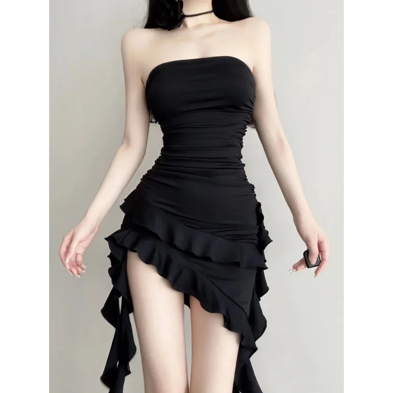 

Сладкая горячая девушка черное платье женское 2023 новая ниша похудение луч талии нерегулярная труба топ короткая юбка