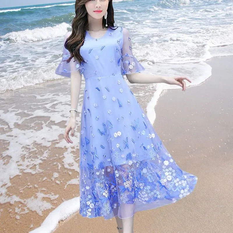 

Elegant V-Neck Spliced Gauze Embroidery Floral Dress Women's Clothing New Loose Office Lady Flare Sleeve Party Dress CY343