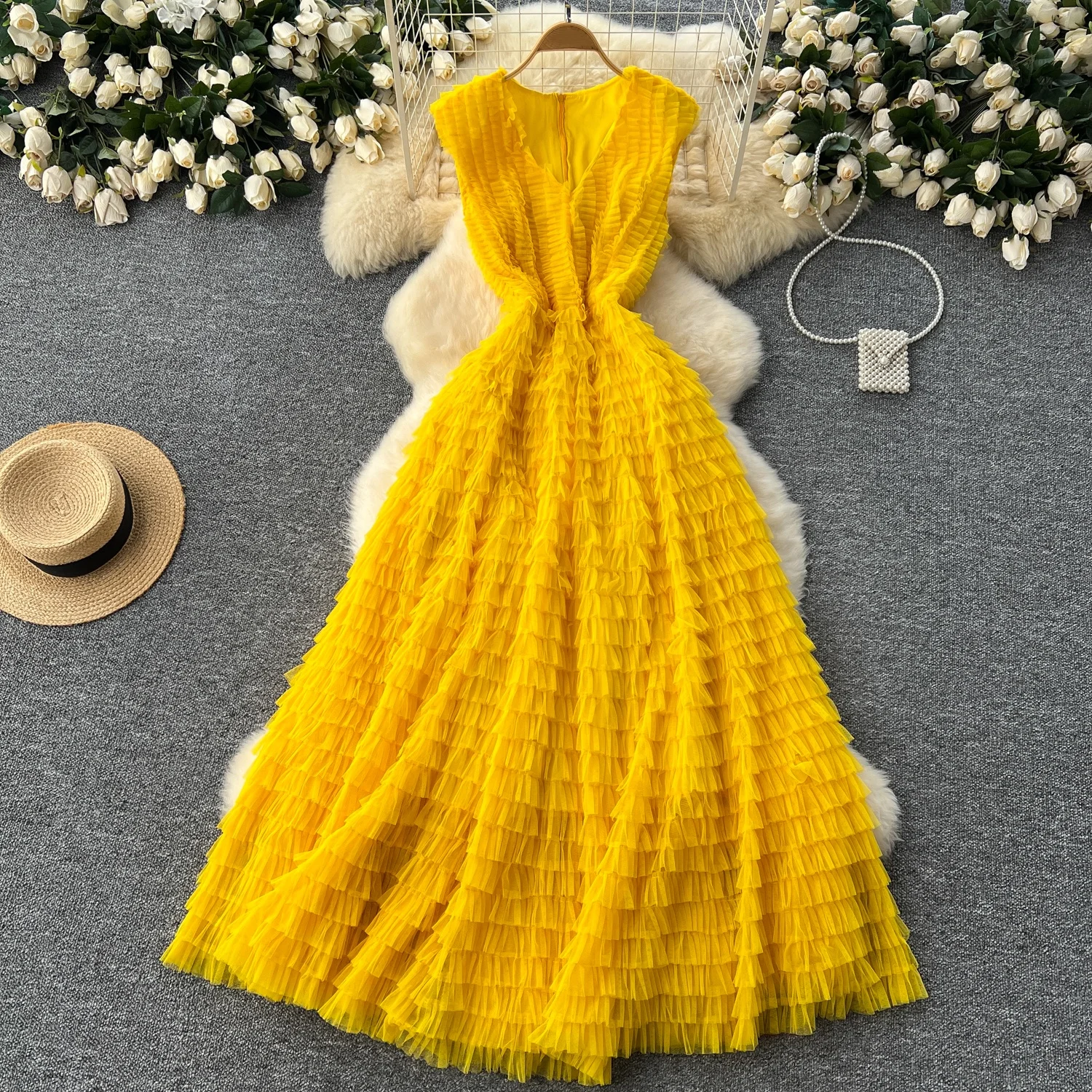 Женское Сетчатое платье с оборками Clothland, бальное платье без рукавов, на молнии, ярких цветов, с V-образным вырезом, Макси-платья QD715
Женское Сетчатое платье с оборками Clothland, бальное платье без рукавов, на молнии, ярких цветов, с V-образным вырезом, Макси-платья QD715