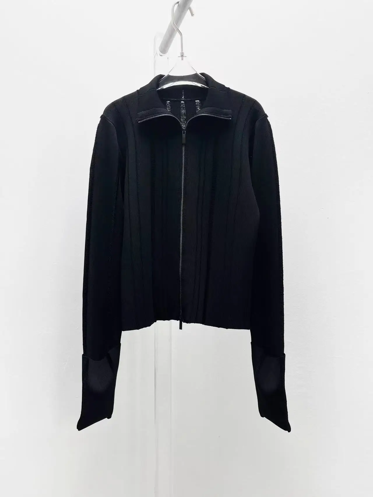 High Quality Runway Design Solid Sweater Women 2022 Summer Knitted Black Femme Cardigan Long Sleeves Sweater
High Quality Runway Design Solid Sweater Women 2022 Summer Knitted Black Femme Cardigan Long Sleeves Sweater
