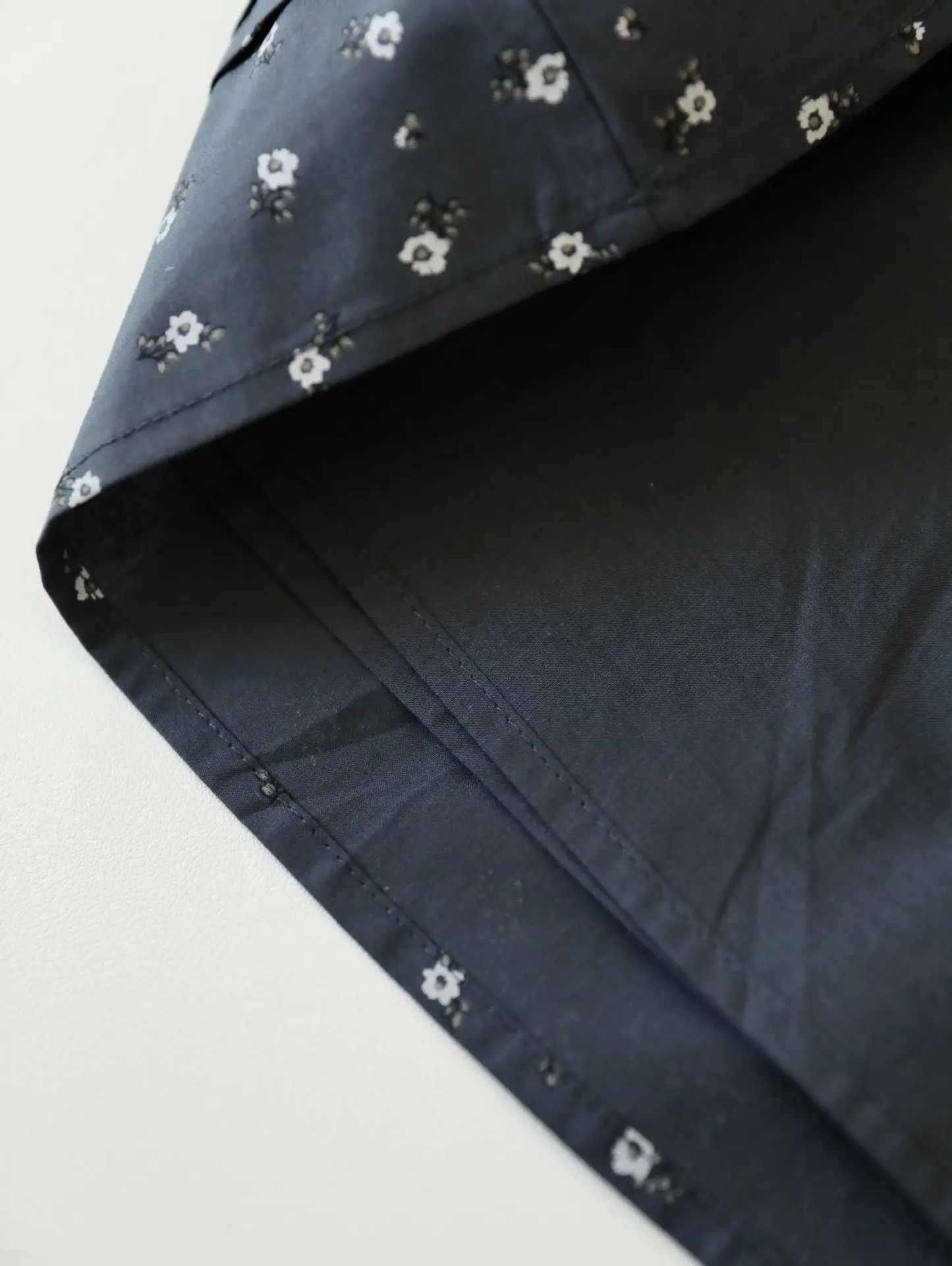 متوفر في المخزون 2025 فستان بناتي بأكمام طويلة ومطرز بطبقة أساسية من القطن متوفر في المخزون 2025 فستان بناتي بأكمام طويلة ومطرز بطبقة أساسية من القطن