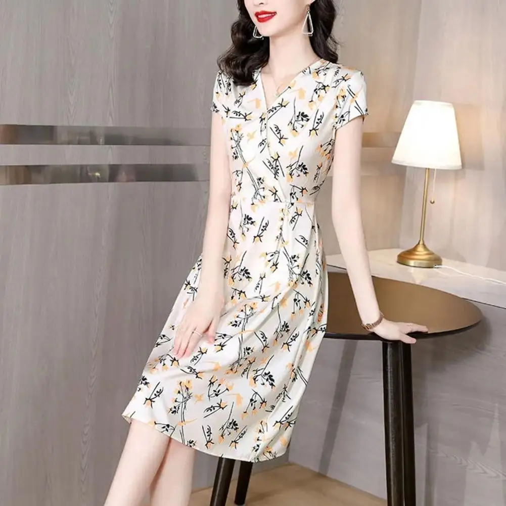 Summer Flower Print Dress Floral Pattern Dress Floral Print V-neck Midi Dress Plus Size Short Sleeves High Waist for Parties
Summer Flower Print Dress Floral Pattern Dress Floral Print V-neck Midi Dress Plus Size Short Sleeves High Waist for Parties