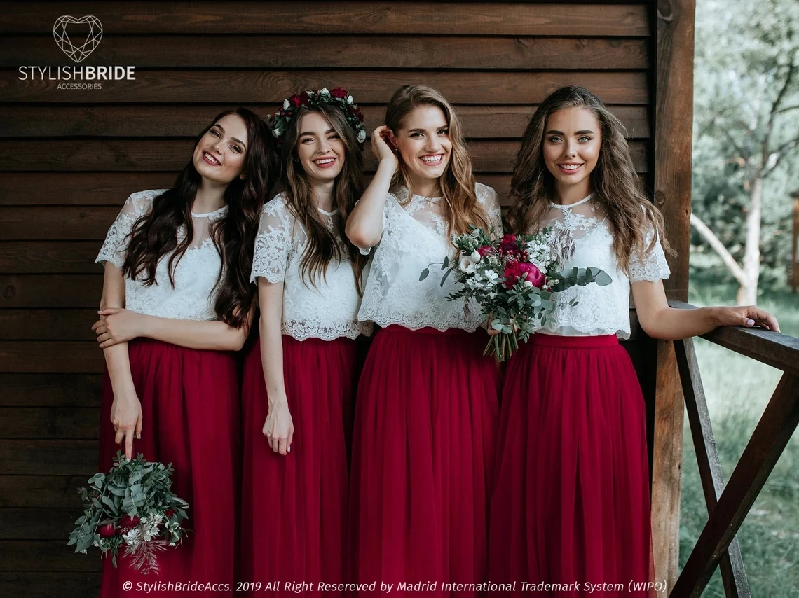 FATAPAESE Elegant Bridesmaids Dress Bohemia Boho Burgundy Summer Women Gowns Tulle Gown And Belle Lace AppquliesTops And Skirts
FATAPAESE Elegant Bridesmaids Dress Bohemia Boho Burgundy Summer Women Gowns Tulle Gown And Belle Lace AppquliesTops And Skirts